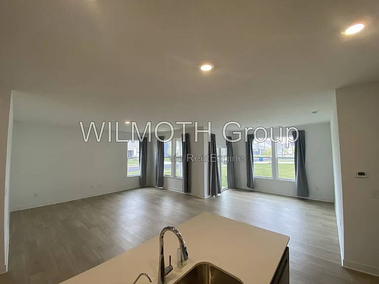 5102 Astor Way — Photo 6