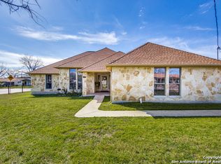 906 Marquette Dr, San Antonio, TX 78228