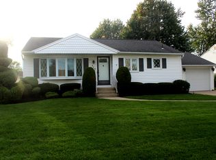 176 Rosemont Dr, Amherst, NY 14226