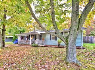 830 Fern Dr, Versailles, IN 47042