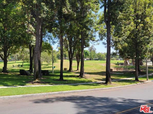 (undisclosed Address), Long Beach, CA 90807