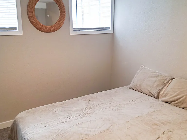 29 Burlington Ave — Photo 23