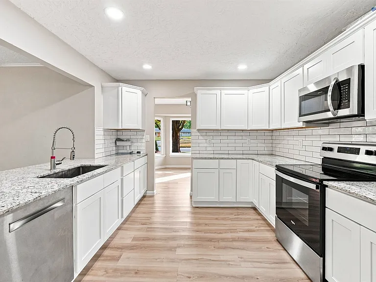 6655 S 67th East Ave — Photo 24