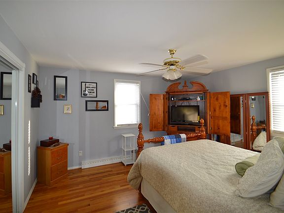 5th image of 2013 Berkley Pl