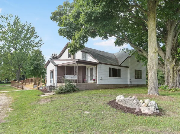 51717 24th Ave, Grand Junction, MI 49056