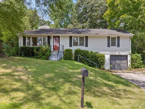 711 Emory Dr, Chattanooga, TN 37415