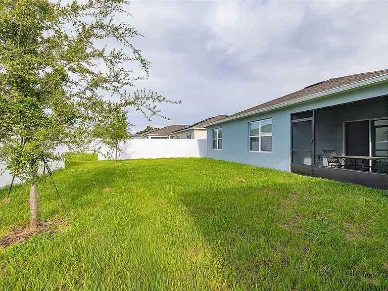1078 Clay Blvd — Photo 45