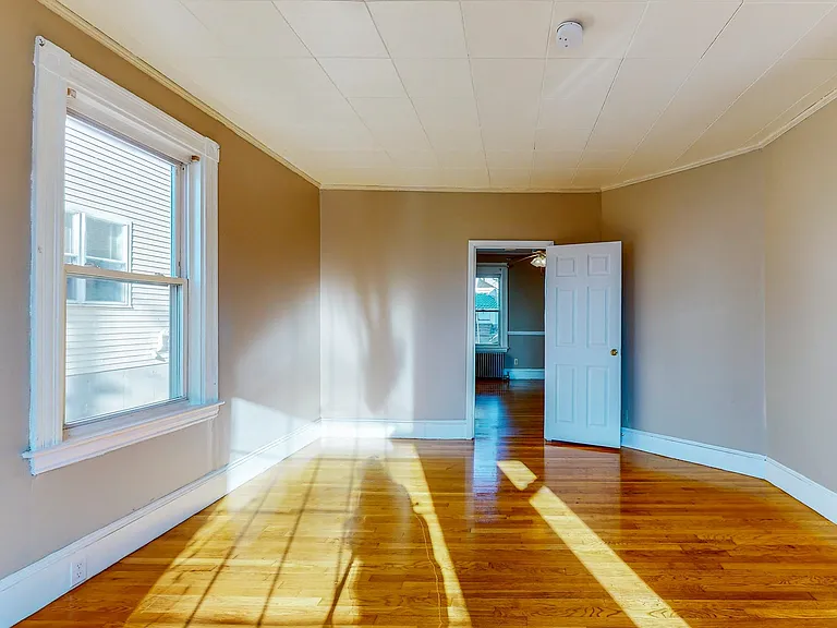 40 Park St #1 — Photo 2