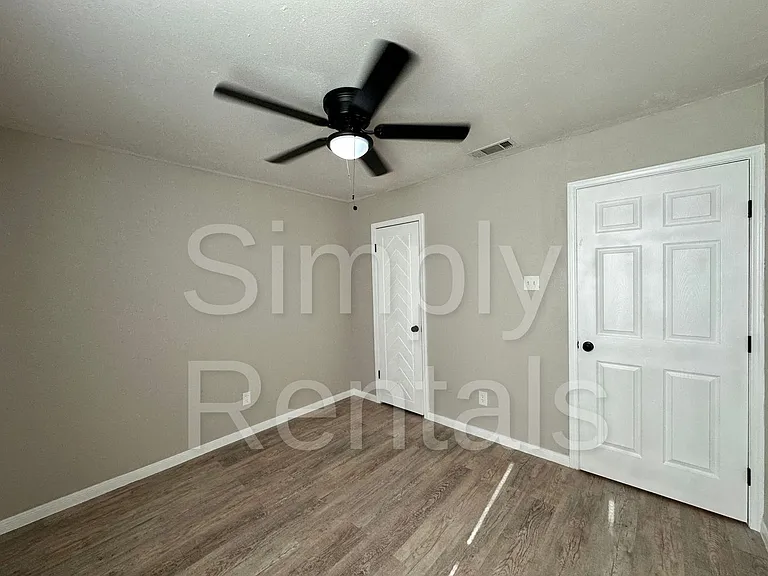 6716 Flamingo Rd — Photo 17
