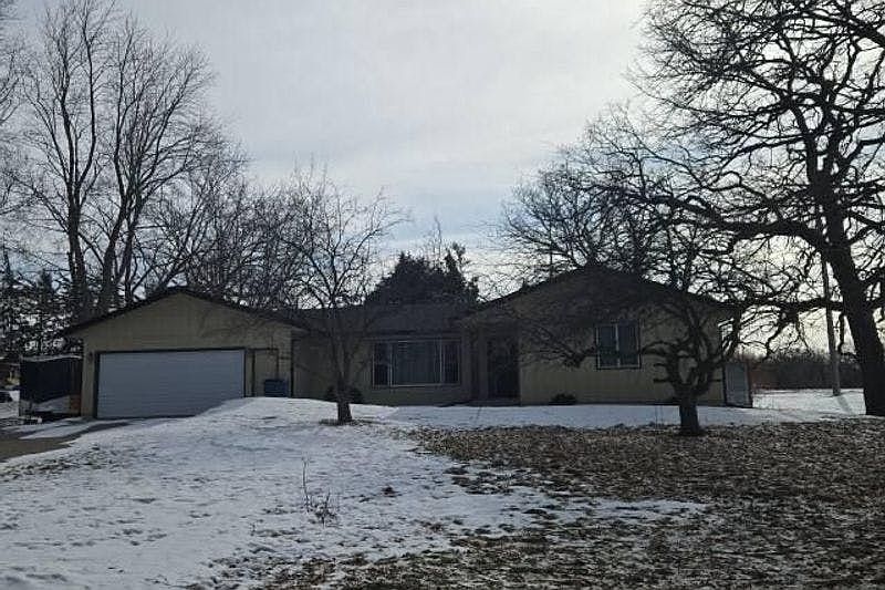 1st image of 1355 30th St SE