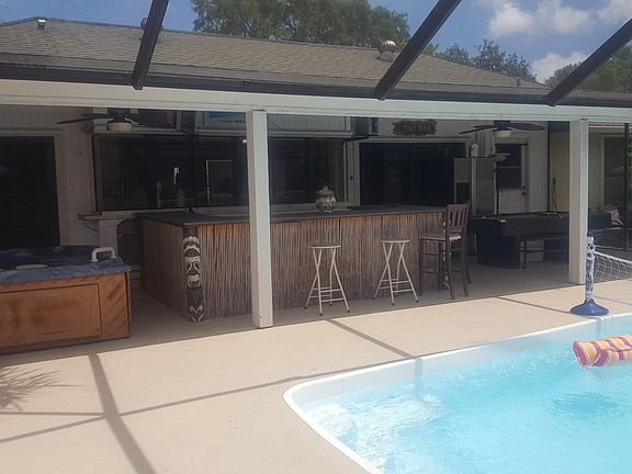PoolBarHTub