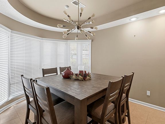 5th image of 6756 Devenshire Ln