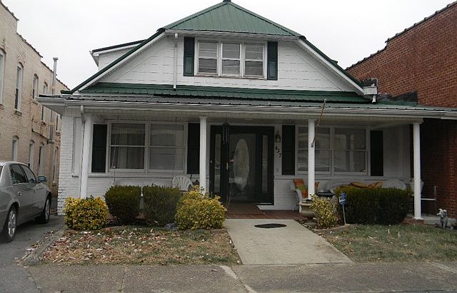 1st image of 437 Main St