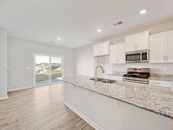 3rd image of 1114 Crescent Moon Loop