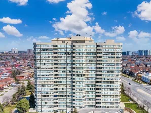 700 Constellation Dr #1208, Mississauga, ON L5R 3G8