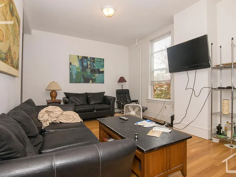 40 Newton St — Photo 7