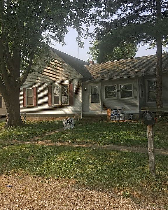 1st image of 404 W South St