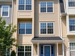 12167 Old Salem Ct, Woodbridge, VA 22192