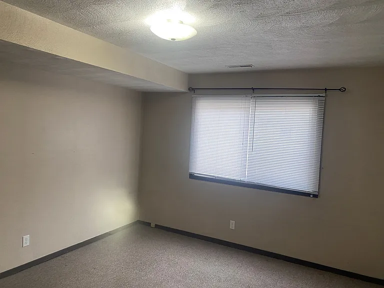 301 N Carole Ave — Photo 4