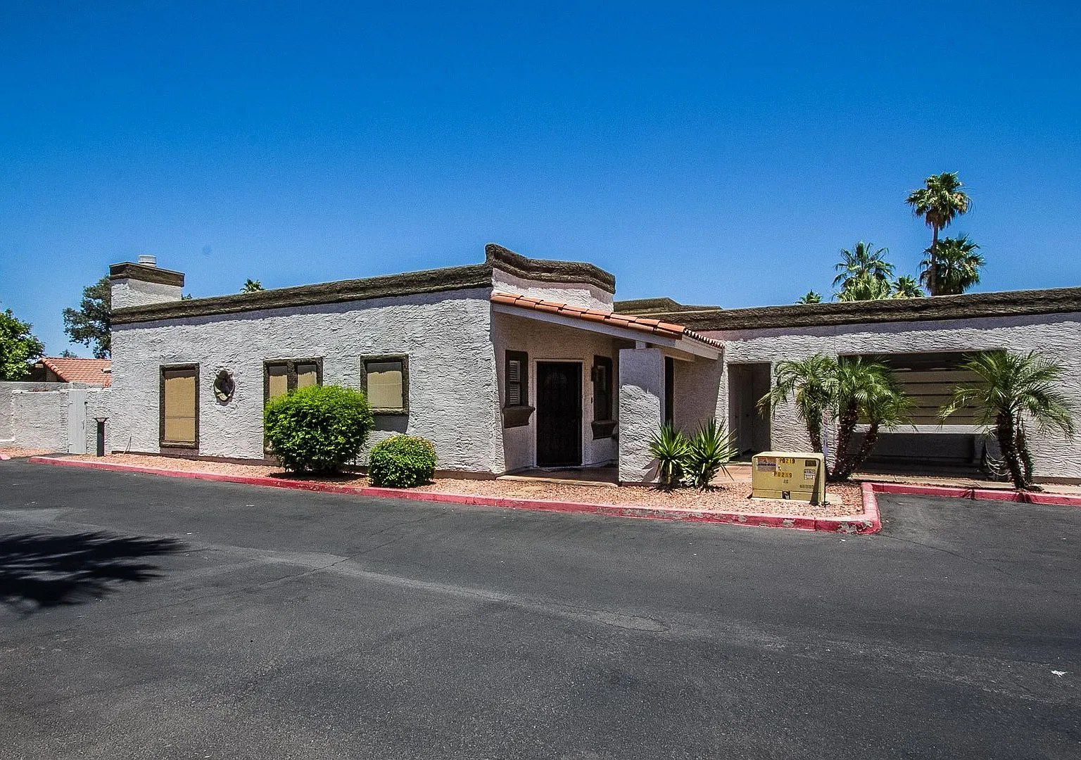 Effortless Scottsdale Living at an affordable price — Photo 3