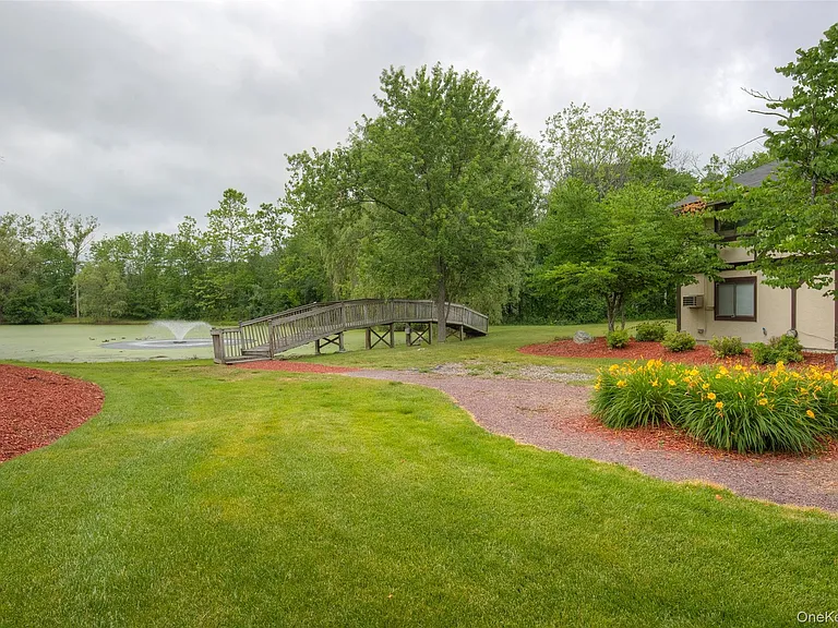 19 Scarborough Ln #A — Photo 19