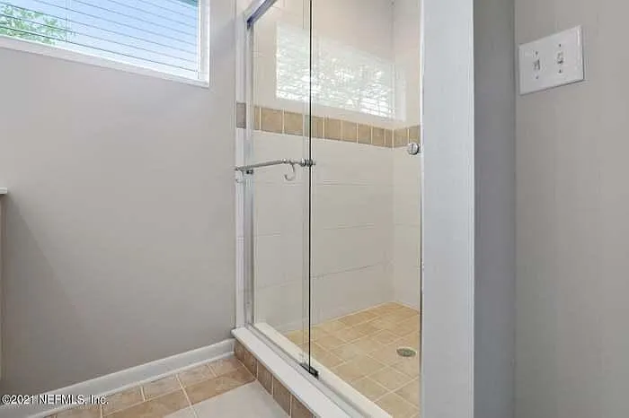 4226 Woodmere St — Photo 15
