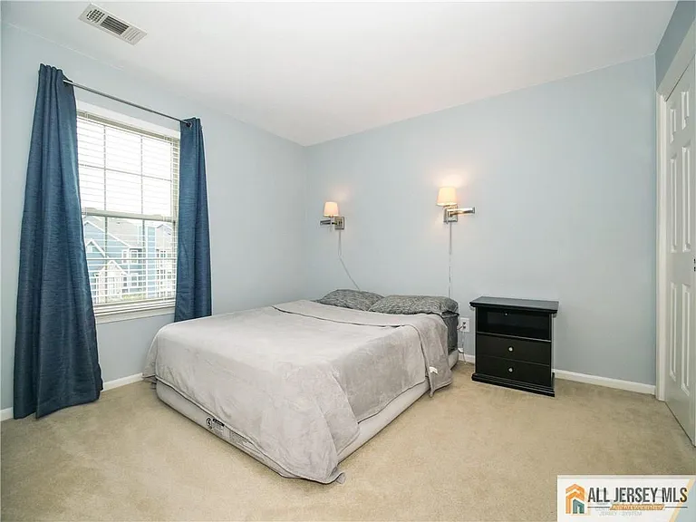 39 Lear Ct — Photo 7