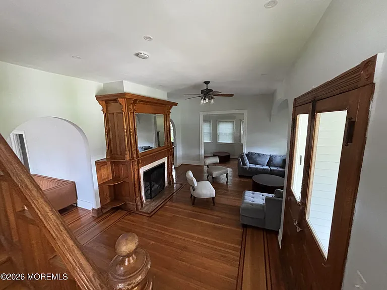 64 Hollywood Ave — Photo 13