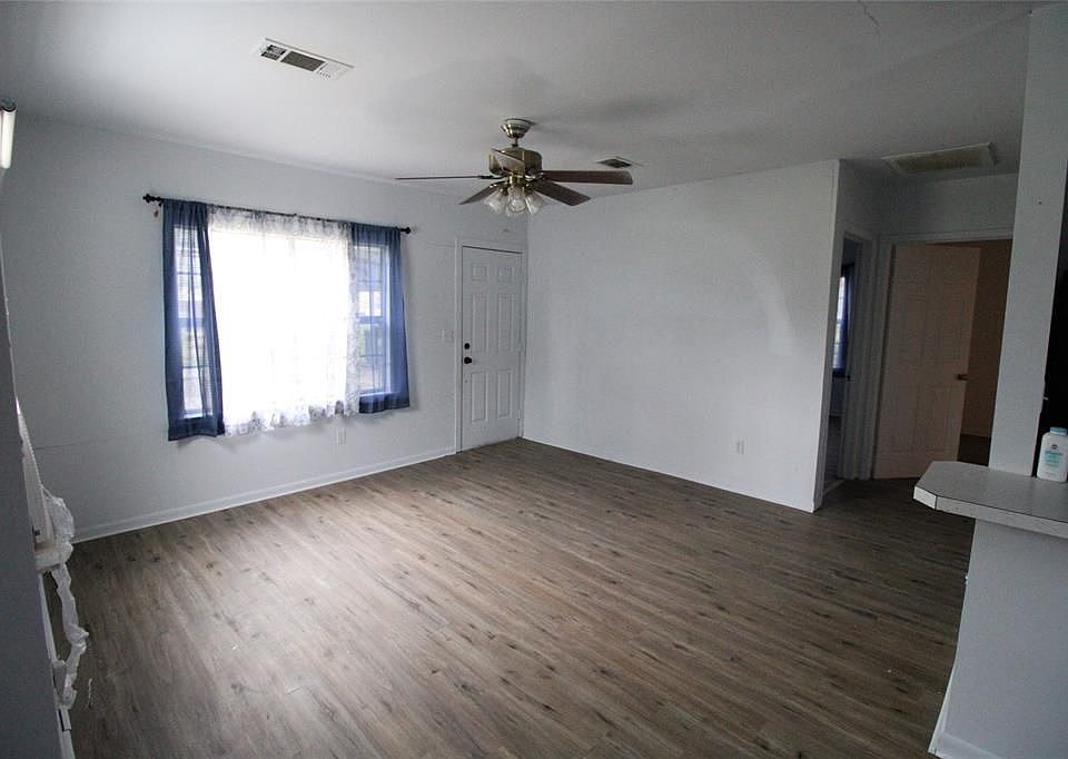 1st image of 1220 Pecan St Unit A