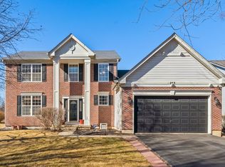 253 Somerset Dr, Sugar Grove, IL 60554