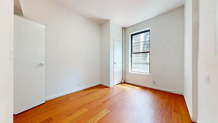 Rented by Bond New York | media 8