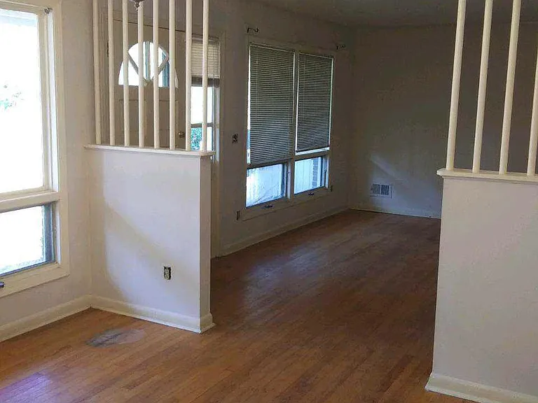 8116 Spring Flower Rd — Photo 7