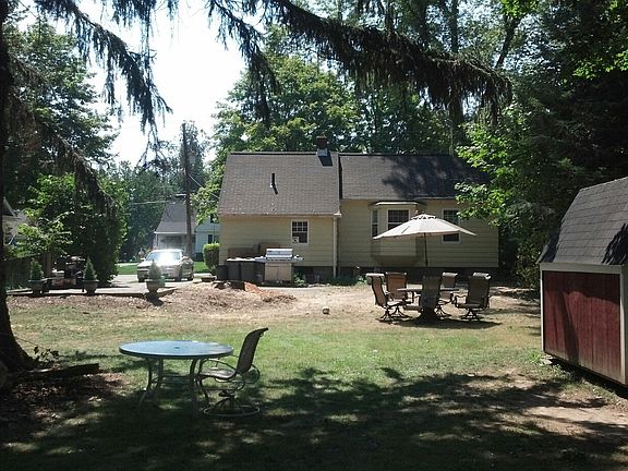 2nd image of 25336 Hall Dr