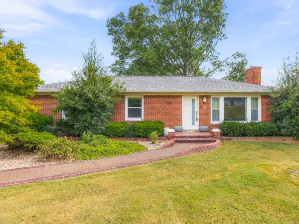 2711 Noonan Dr, Nashville, TN 37206