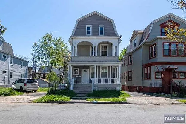 242 S Burnet St — Photo 12