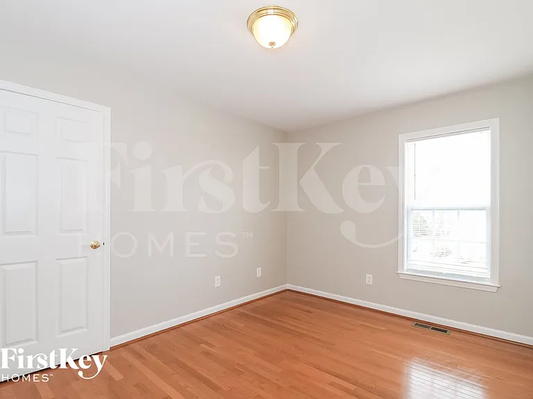 699 Hitchcock Way — Photo 10
