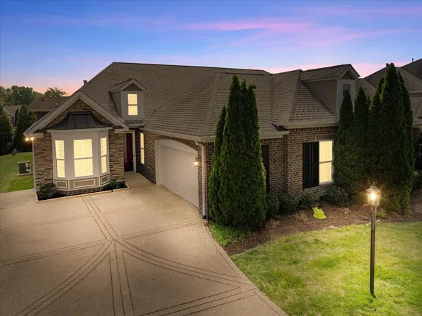 1130 Chickadee Cir, Hermitage, TN 37076
