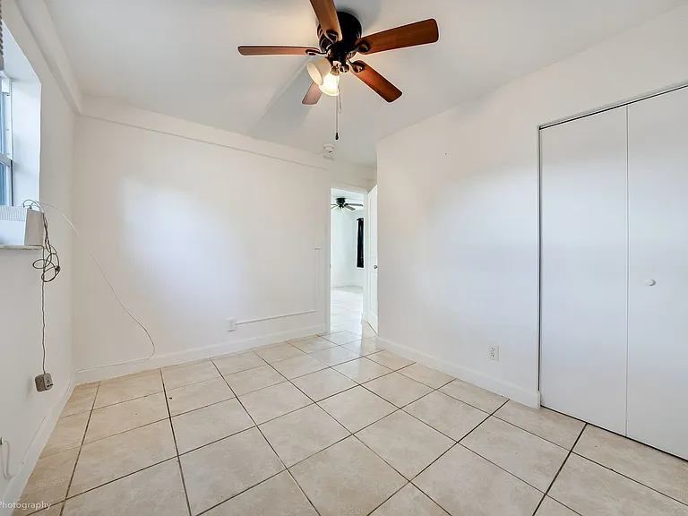 1124 NW 2nd St — Photo 12