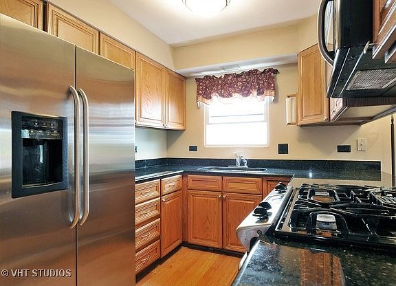 5th image of 1661 Estate Cir #1661