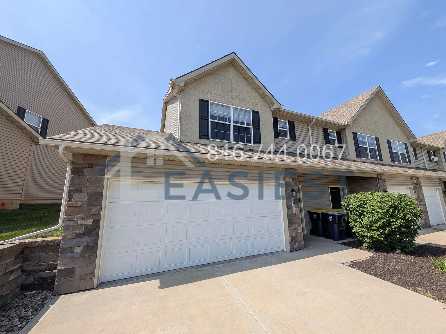 3 bed, 2.5 bath, 1500 sqft, $1,900 — Photo 1