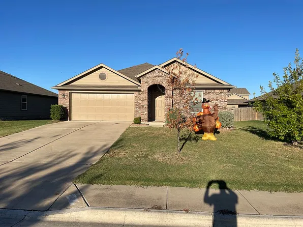 160 Voss, Kyle, TX 78640