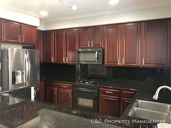 5th image of 405 Casselino Dr
