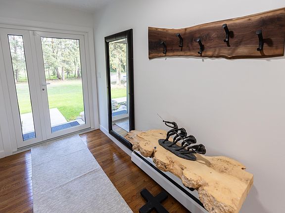 4th image of 21557 Wye Rd