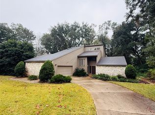 2435 NW 27th Pl, Gainesville, FL 32605