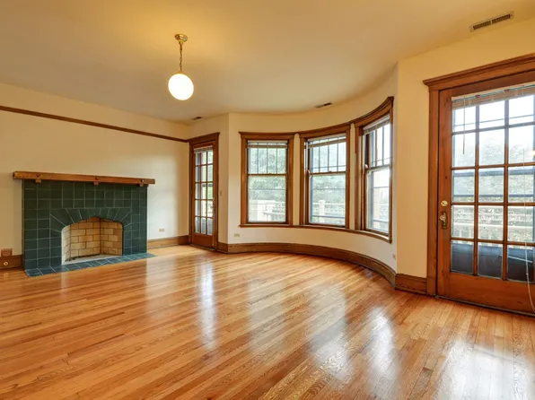 3920 N Janssen Ave, Chicago, IL