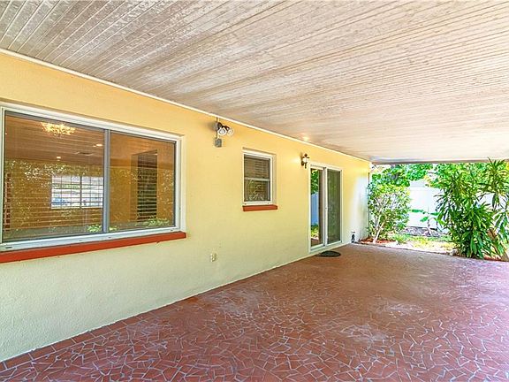 4th image of 596 55th Ave NE