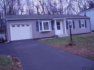 27 Mildred Ln, Latham, NY 12110