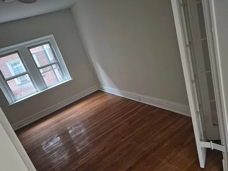 6301 N Rosebury Ave — Photo 9