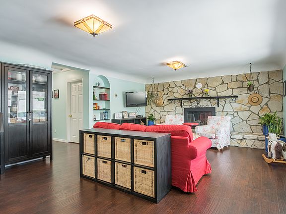 2nd image of 9623 La Canada Way