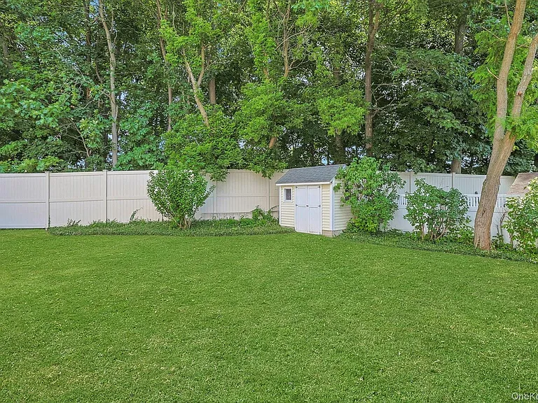 1 Grover Ave — Photo 26